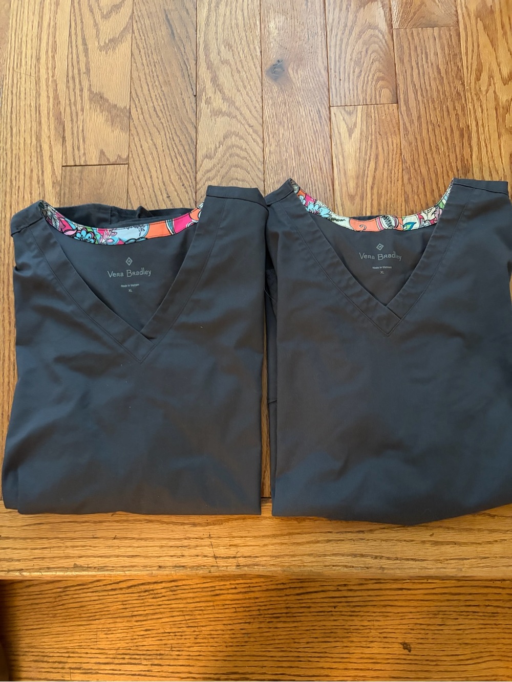 Vera Bradley Gray Scrub Top XL Healthcare Nurse Medical Uniform Floral Lot of 2